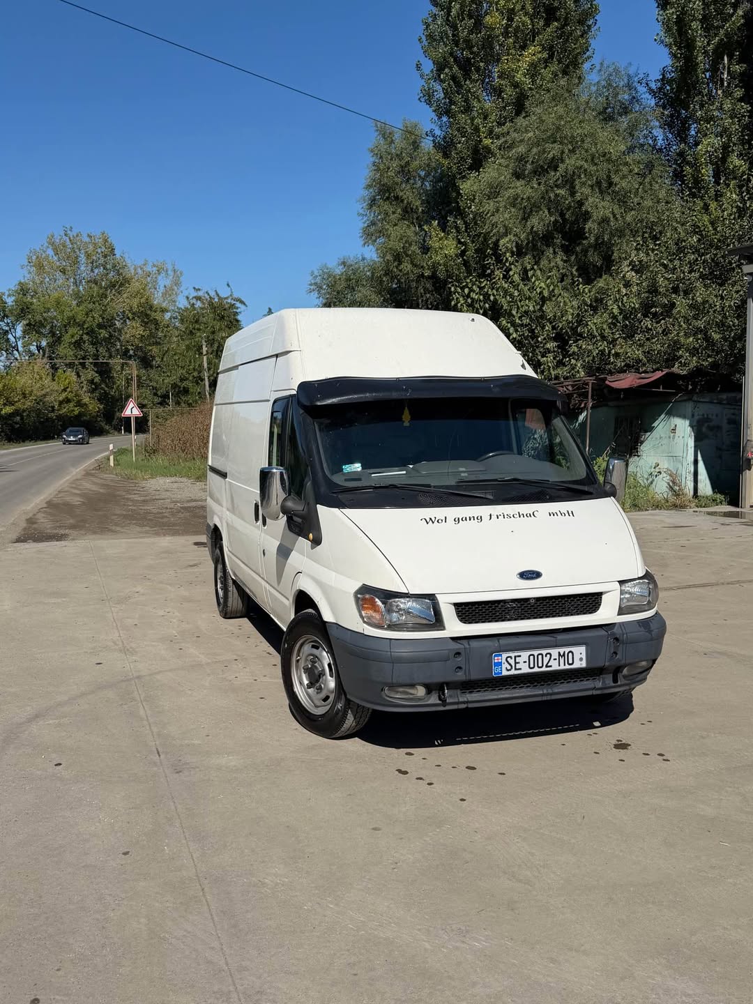 Avtomobil 2000