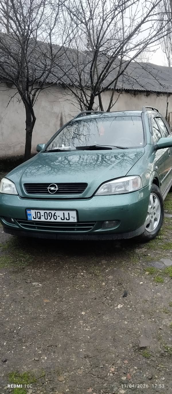 Avtomobil 1999