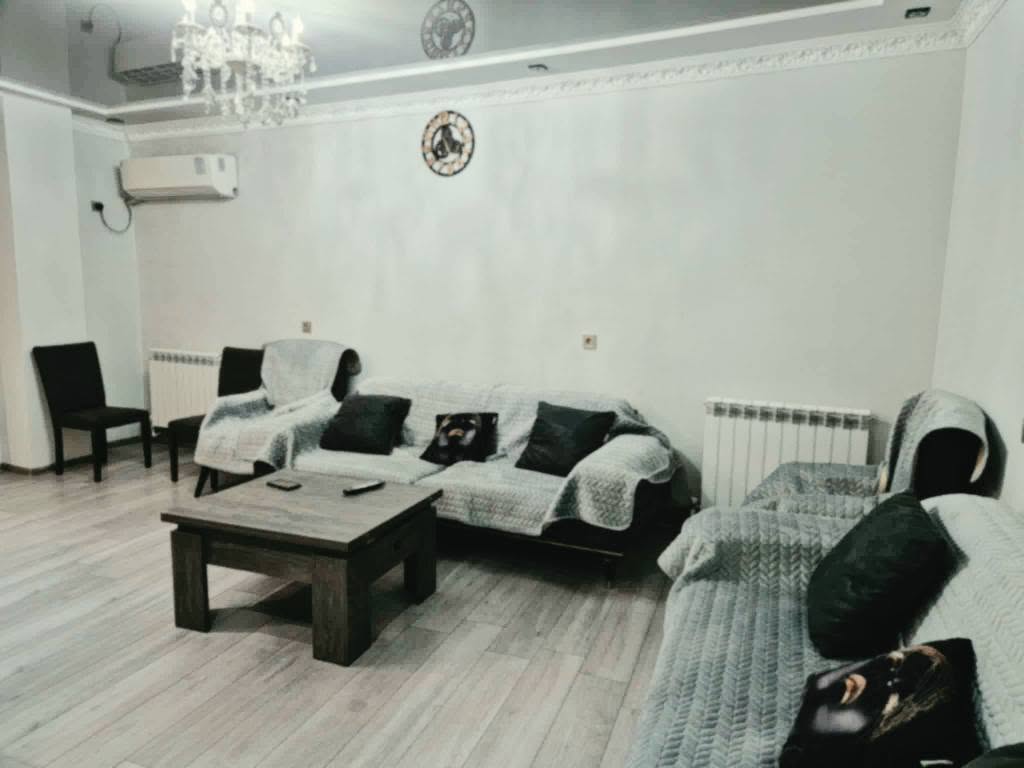 #сдамУлица #Ангиса 1, переулок✅️ 6✅️ #Сдается — 600$