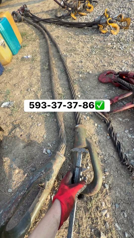 Steel wire ropes and hooks