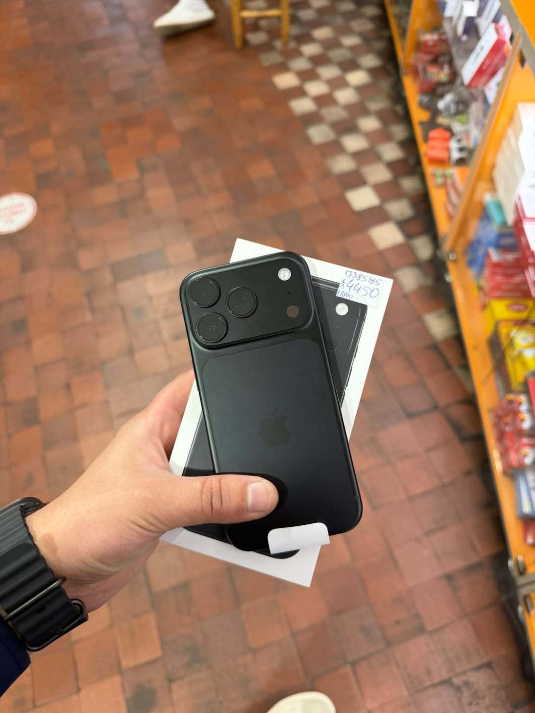 🔥 იყიდება iPhone 18 Pro 256GB — 4,300₾