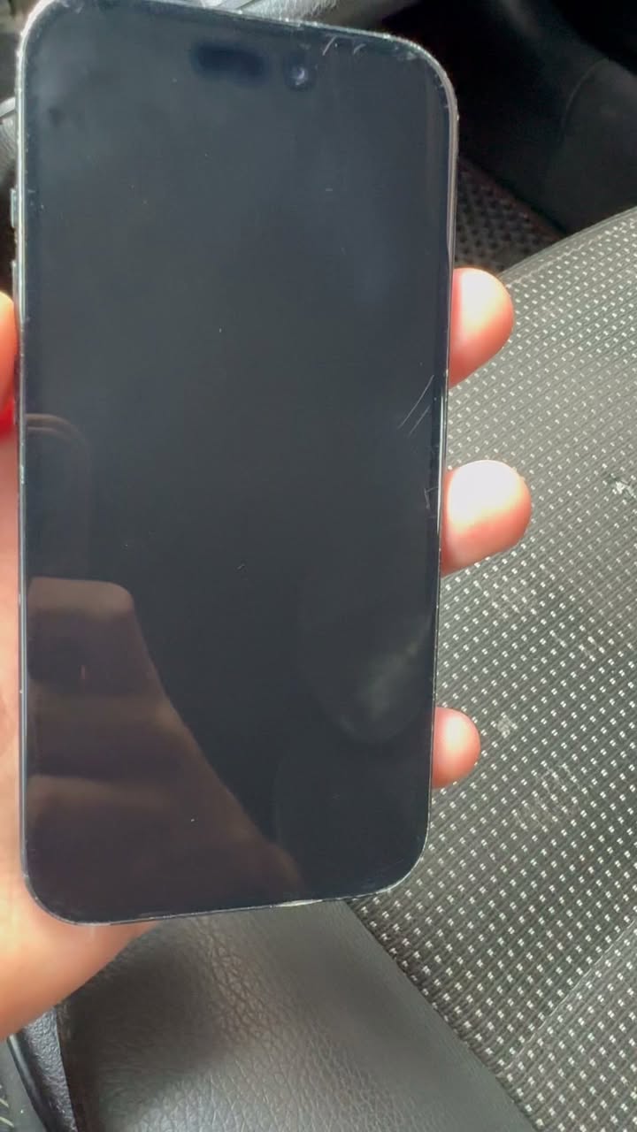 იყიდება Iphone 15 128gb BH 79%