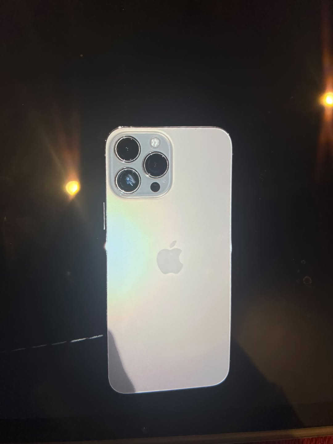 iPhone 13 Pro Max, 75% заряда батареи