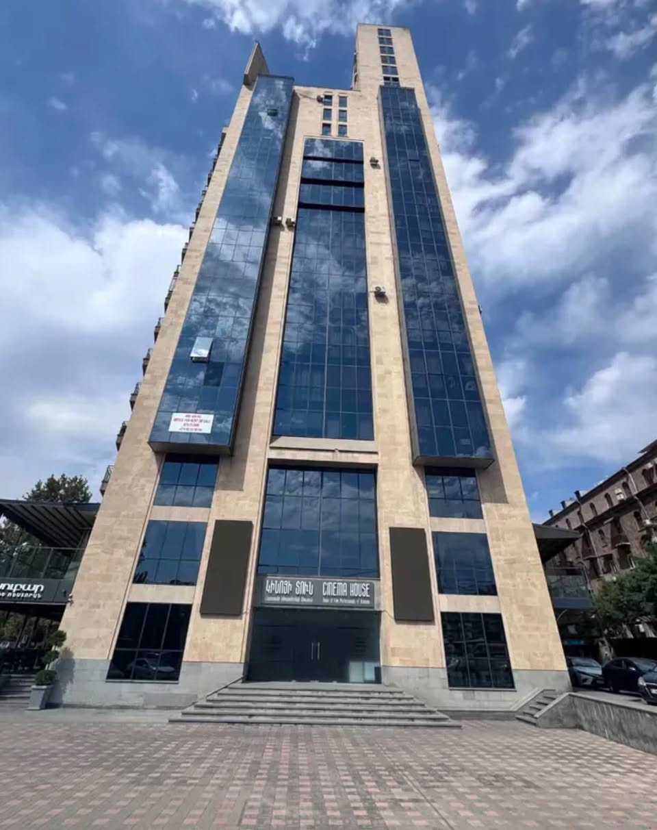 Kirayəyə 5 otaqlı yeni tikili - 3,500$