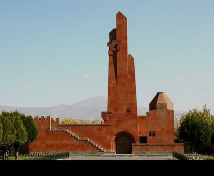 Փնտրում ենք վարորդ (մարդատար մեքենայի առկայությամբ)