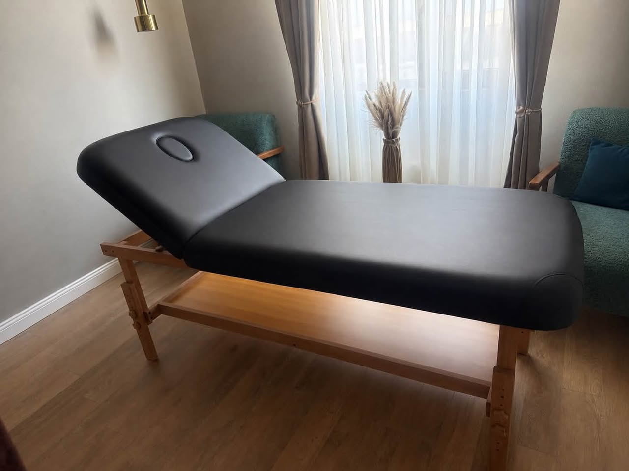 Profesyonel sabit masaj masası 800₾'ye satılık