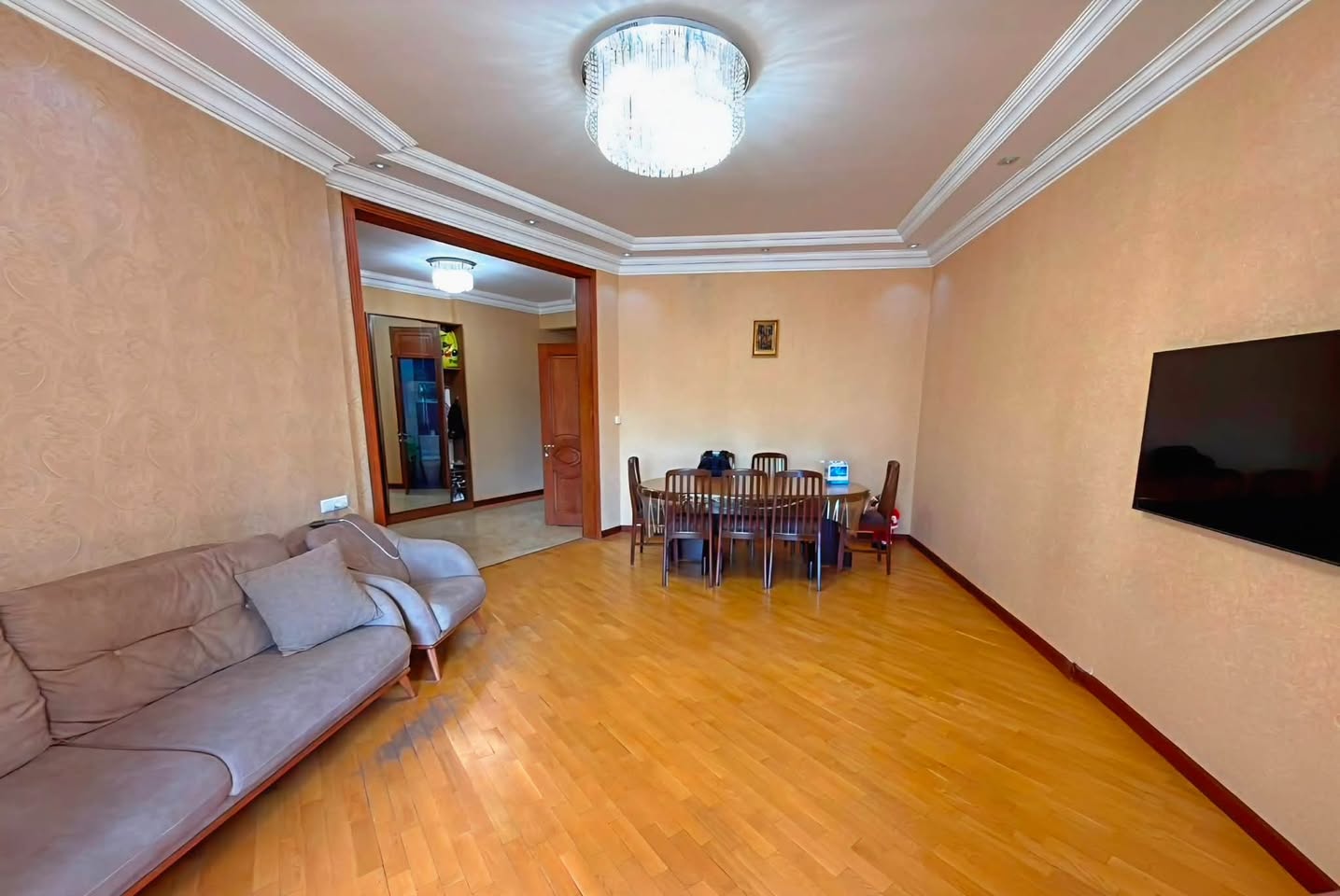 გაყიდვაშია 3 ოთახიანი ბინა, ერევან — $240,000