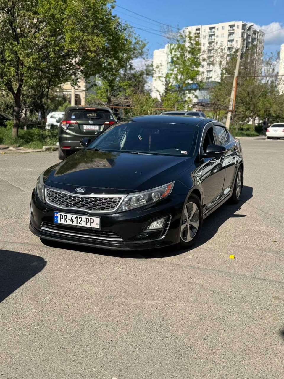 იყიდება kia optima 2015 წლიანი 2.4 — 5,500$