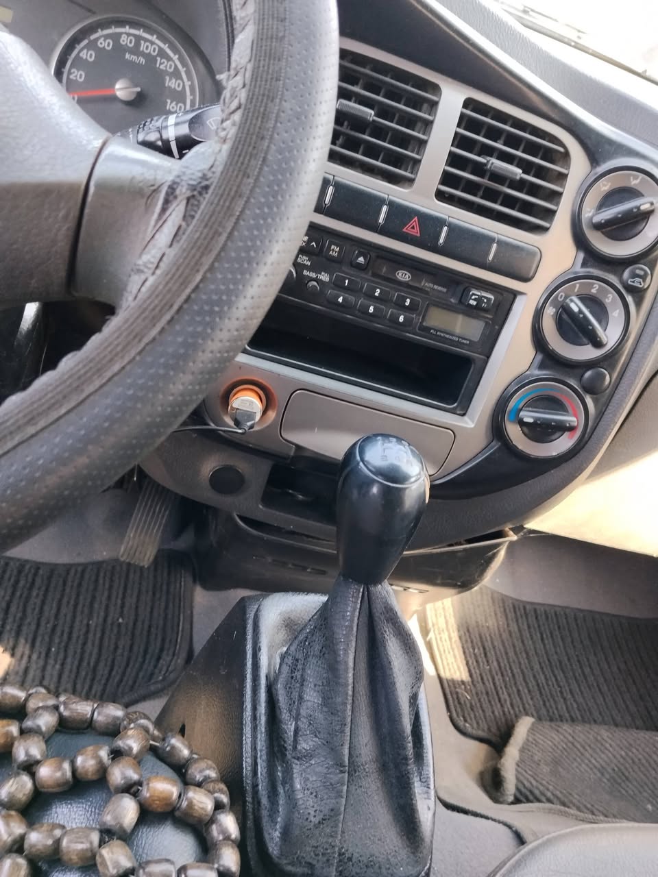 Kia K2700 2009 — 4,000$