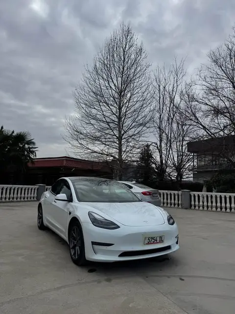 Tesla 2020 — 12,800$
