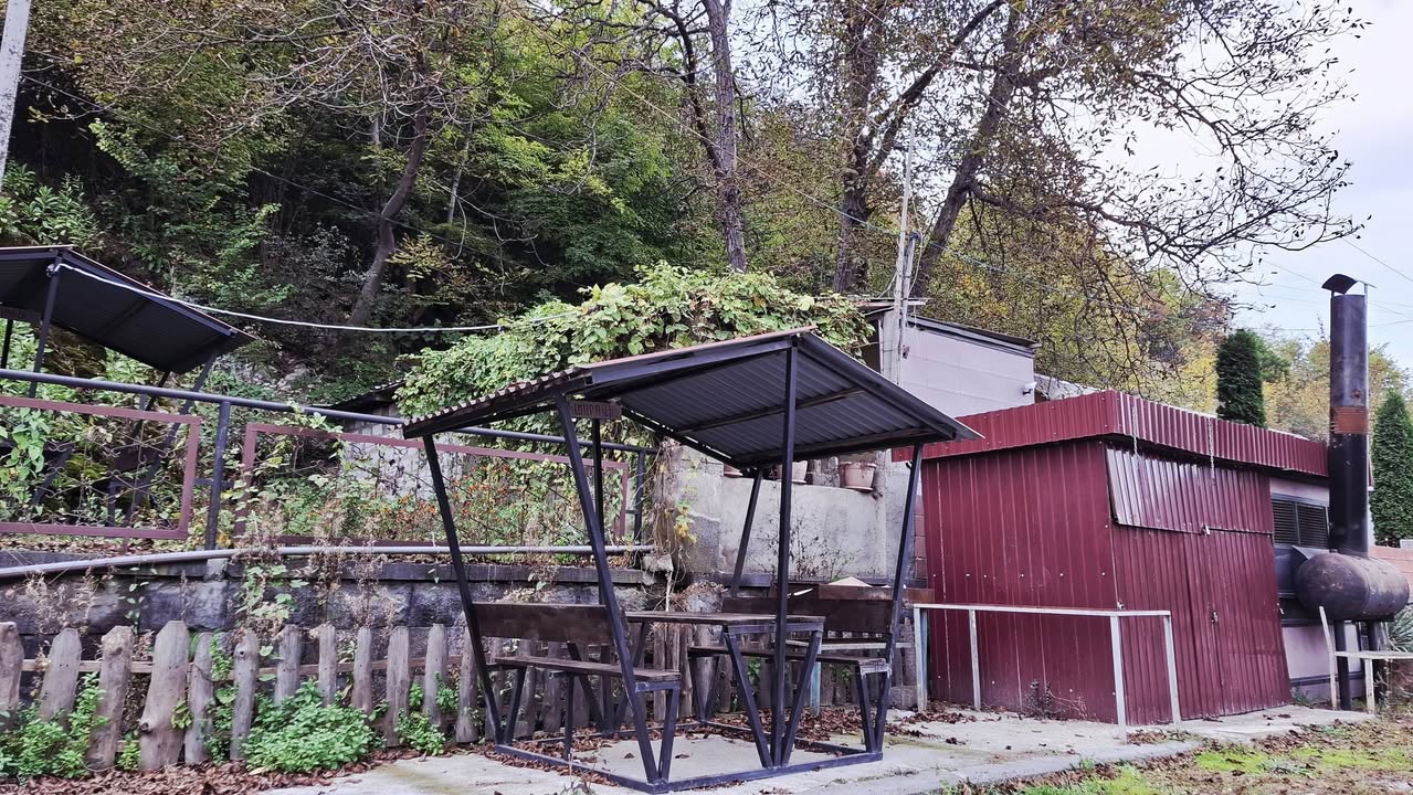 Կոմերցիոն տարածք, Իջևան