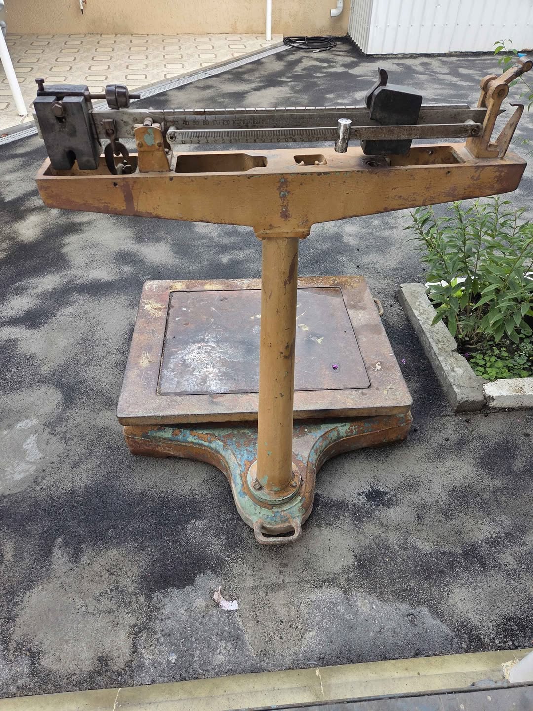 Tərəzi 500 kq satılır əla vəziyyətdə