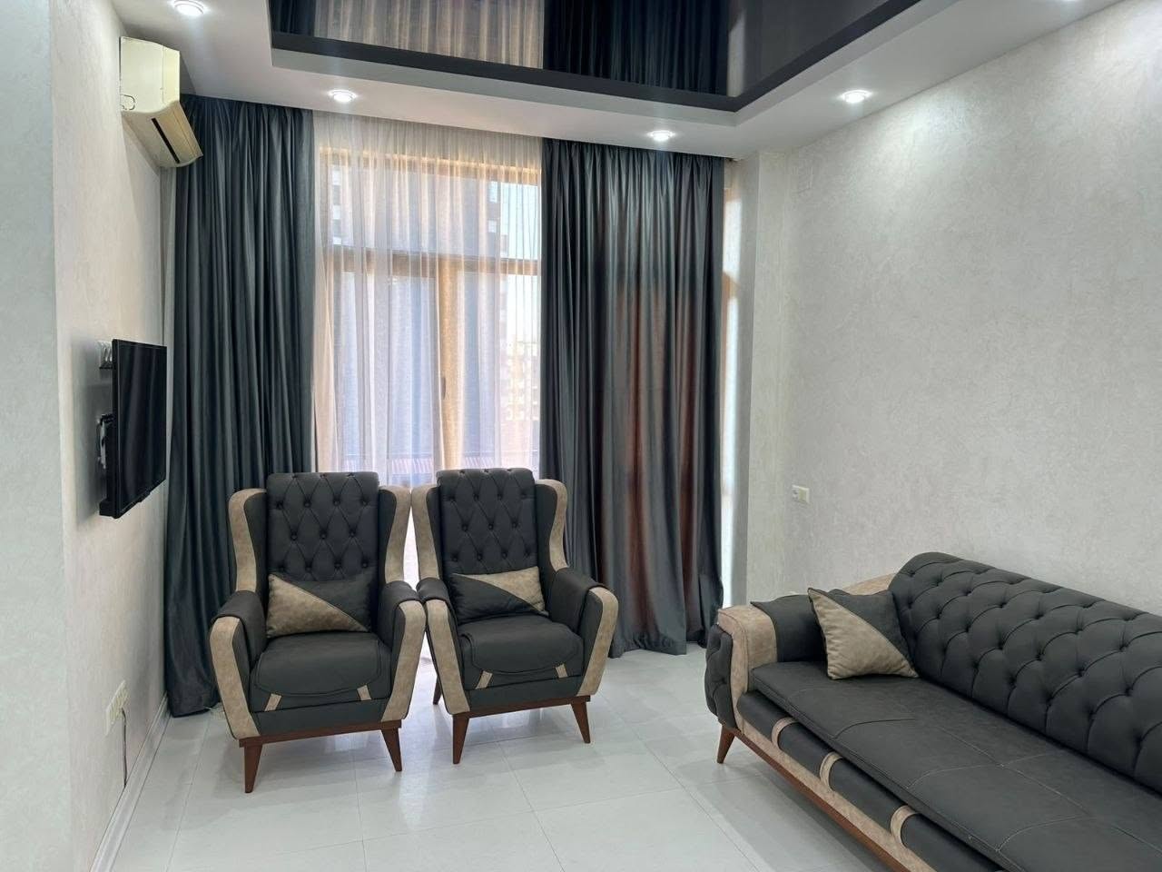 Satılır 1-otaqlı mənzil, Batumi — $113,000