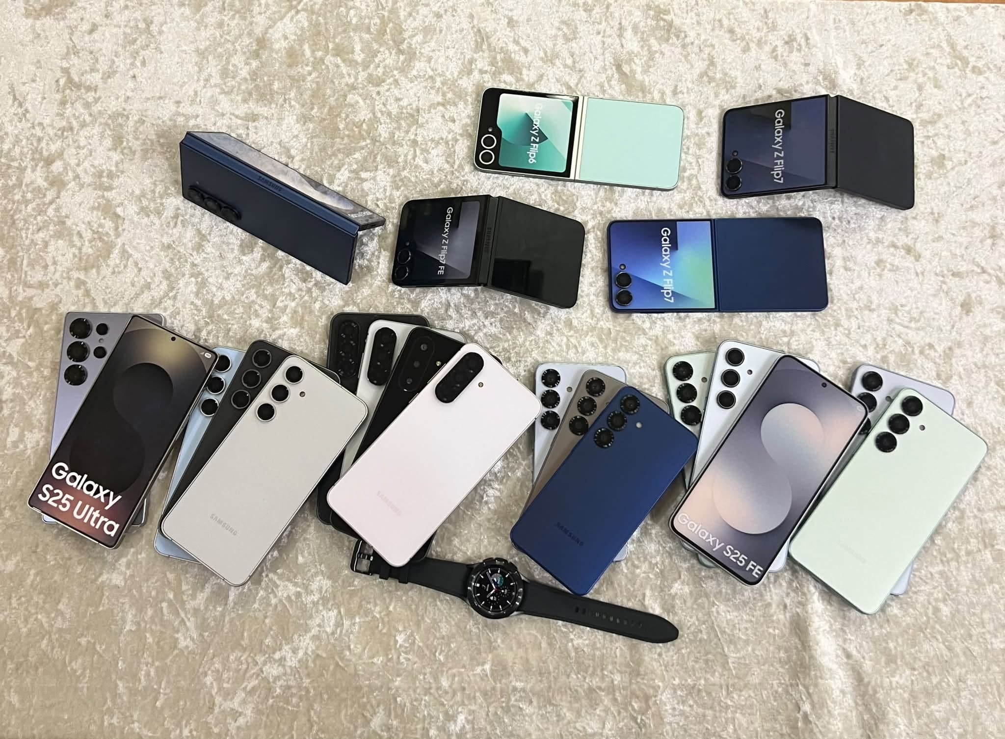 Samsung heraxosi maket ( муляж ) 2000