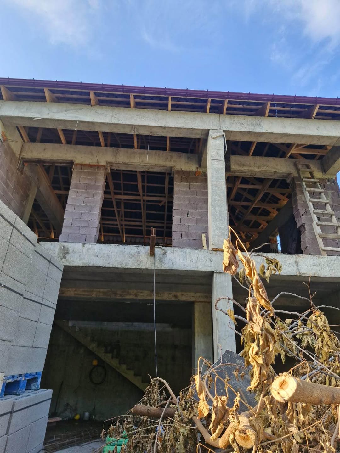 6 odalı özel ev çantalarda satılıyor - 210,000$