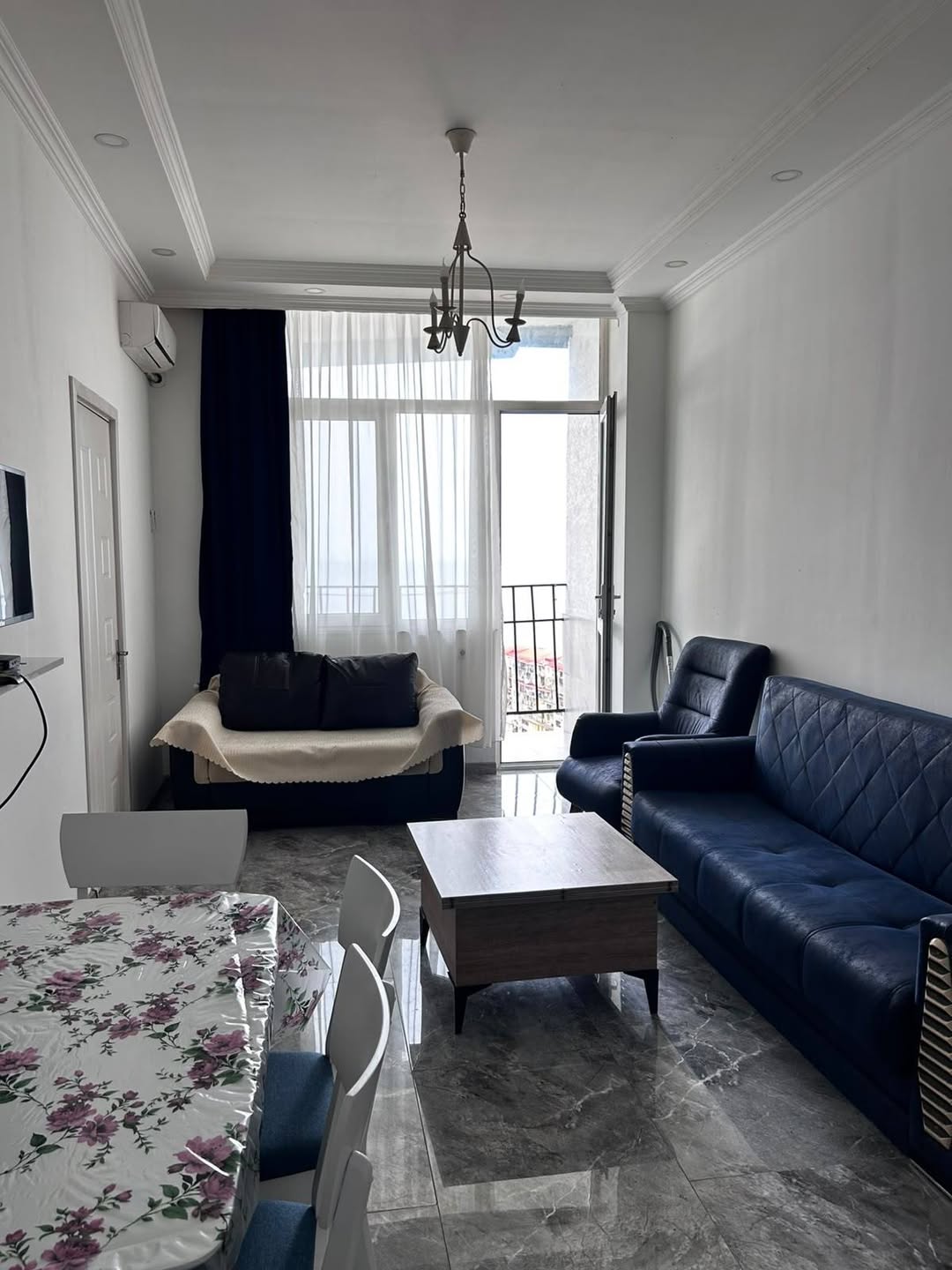 Kirayə 2 otaqlı mənzil, Batumi — $600