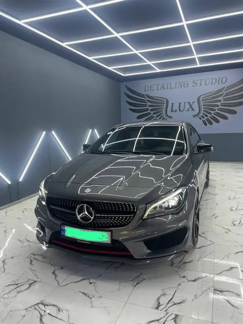 Mercedes-Benz 2015 — 13,000$