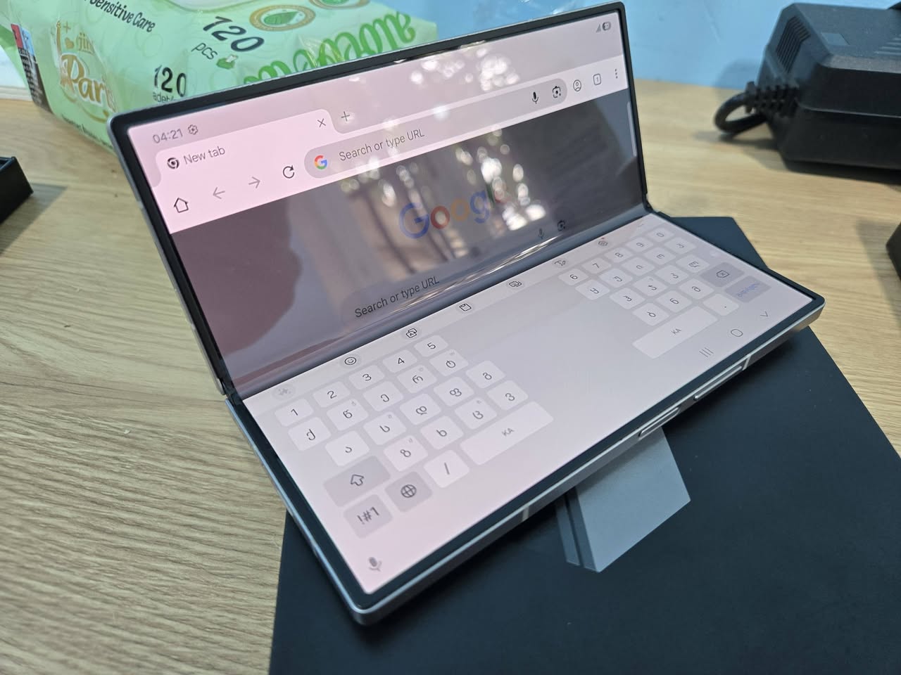 Բարի օր եմ գնում SAMSUNG GALAXY Z FOLD — 1,800₾