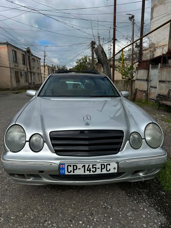 For sale 2001 2.2 diesel manual car is standing