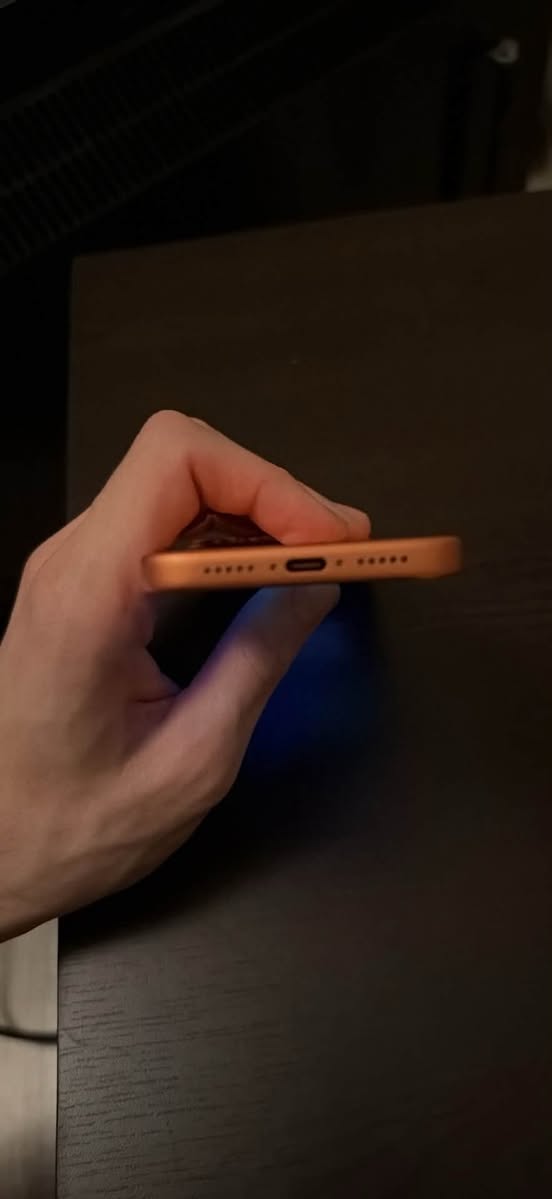 იყიდება iphone 17 pro მოყვება რათქმაუნდა