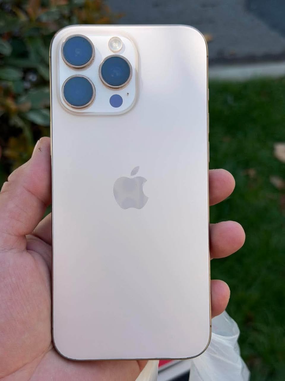 Credo, TBS and Georgia iPhone 16Pro Max 256 — 1,600₾