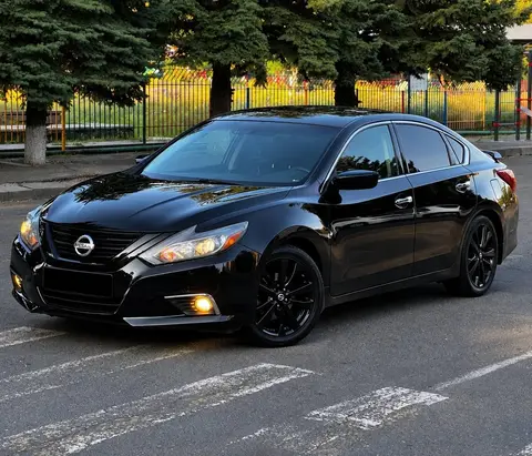 Nissan Altima Sr 2018 — 10,900$