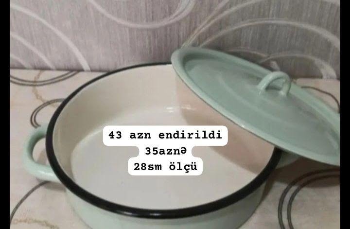Enamel lidded pan 28 cm, new