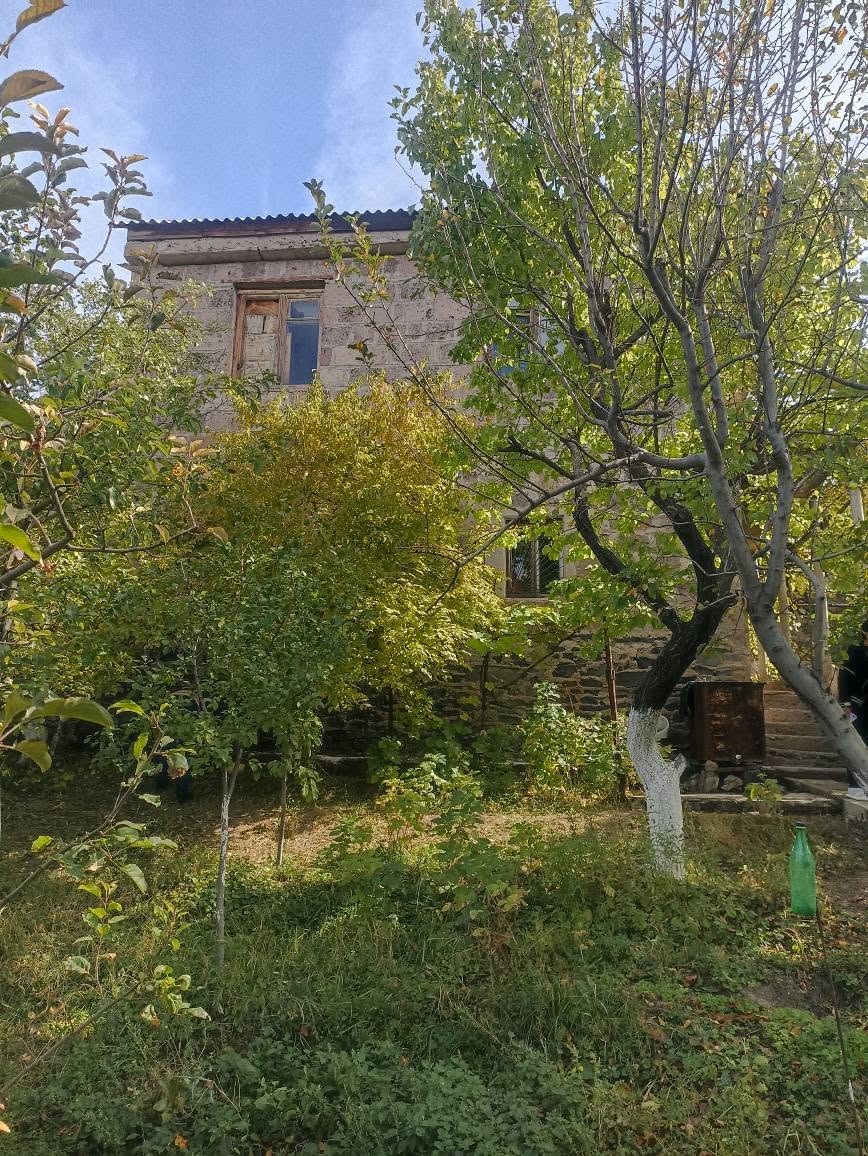 Mənzil satılır, İrəvan
