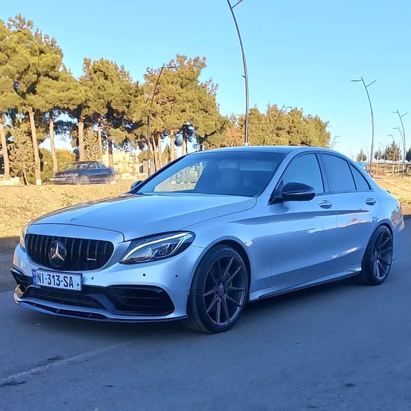 Avtomobil 2016 — 13,500$