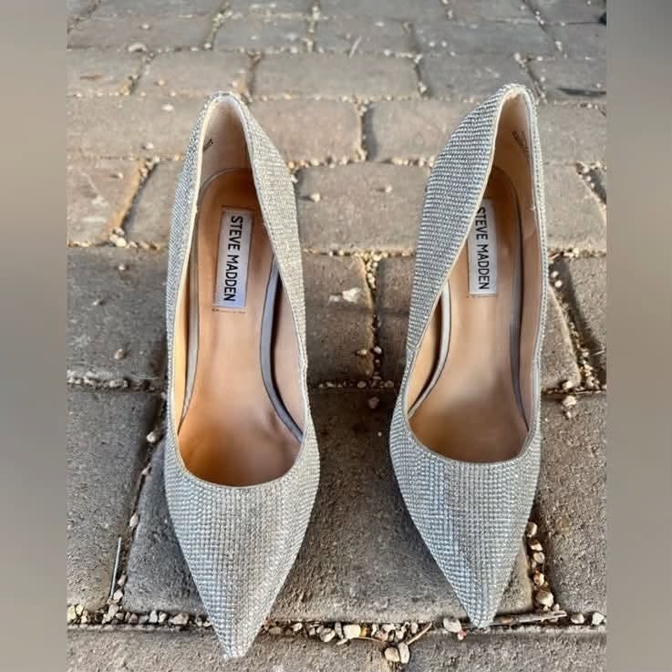 უუუულამაზესსიი მოდელიაა 🥹 Steve madden ,