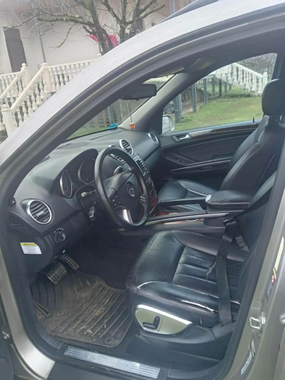 Mercedes-Benz 2005 — 5,200$