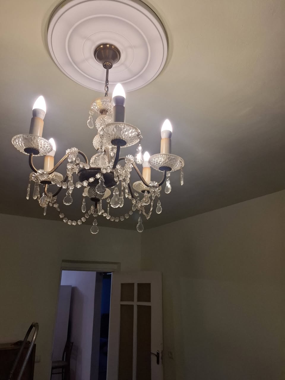 Vajarvume aranc lamperi 5000dr(cankacoxner@ gren komentum