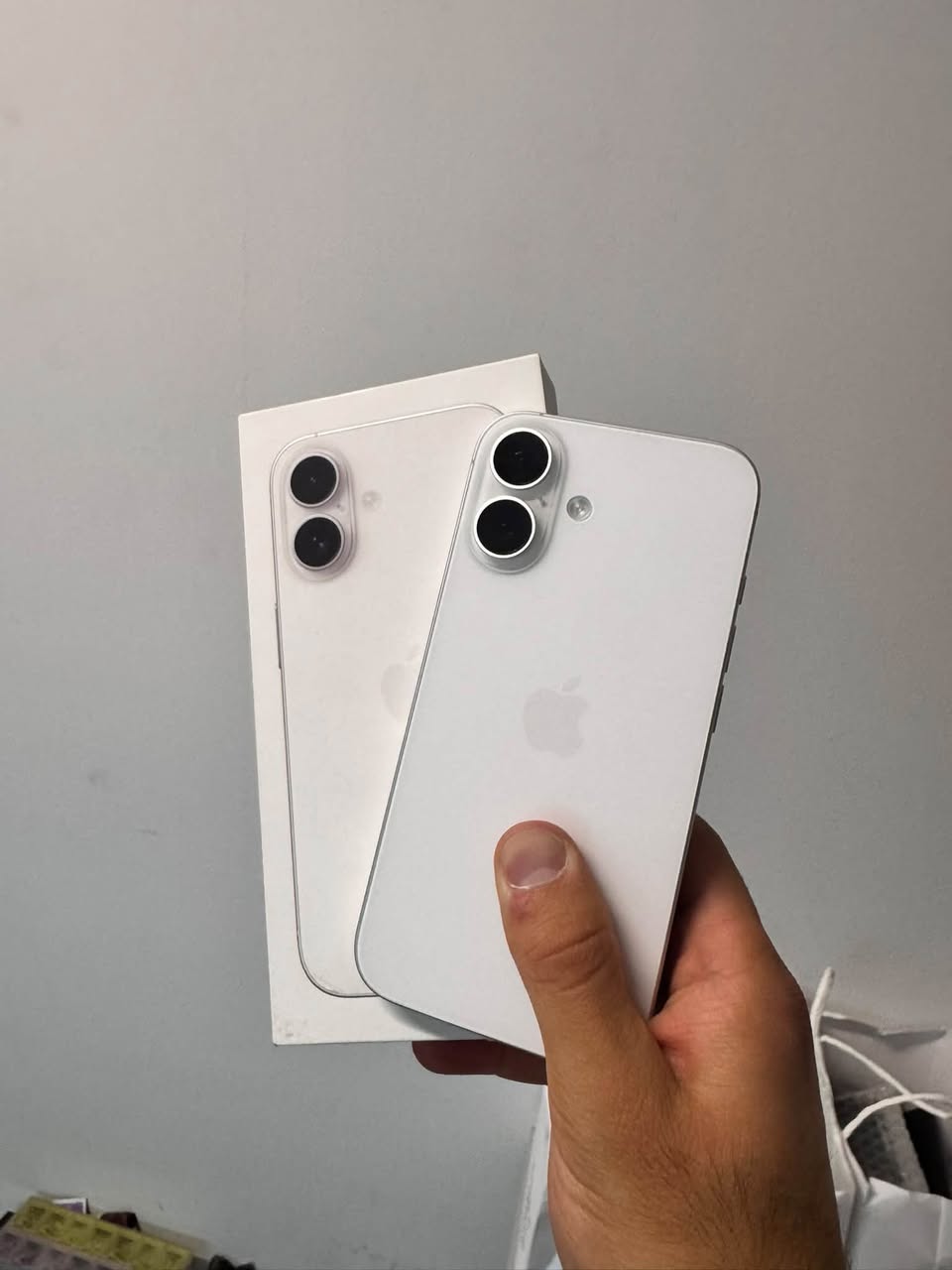 Vacharvume iphone 16 128Gb Silver, Gorcaranayin — 230,000֏