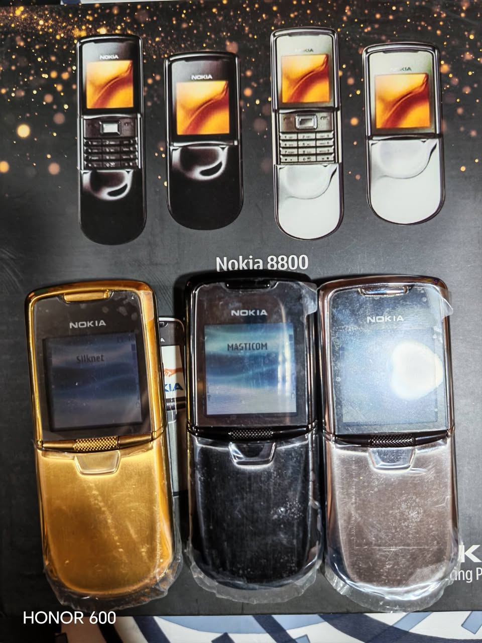 Yeni Nokia 8800 orijinal, qutu ilə satılır. Qiymət 650 - 650₾