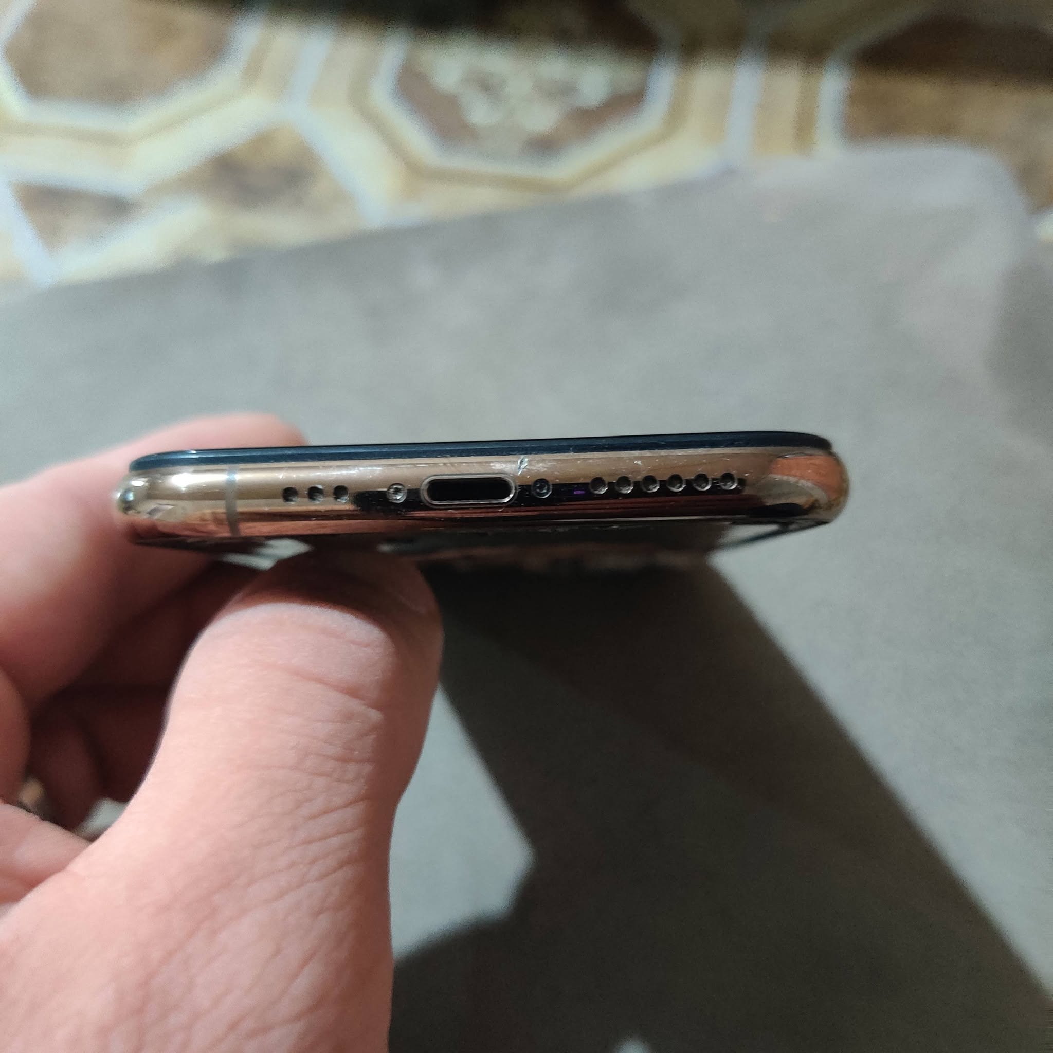iPhone 11 Pro, faulty, shuts off