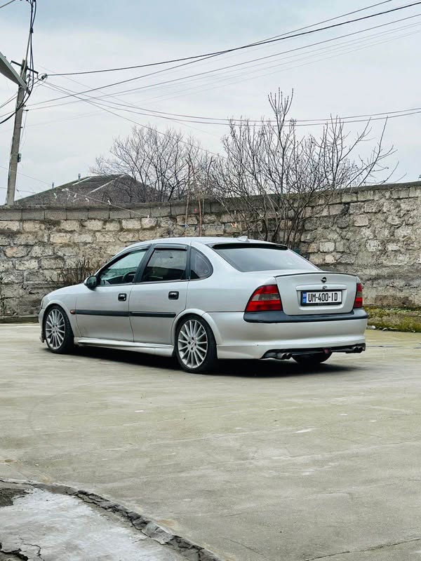 Avtomobil 1997