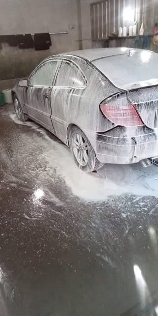 Maşının qapalı ilə yuyulması