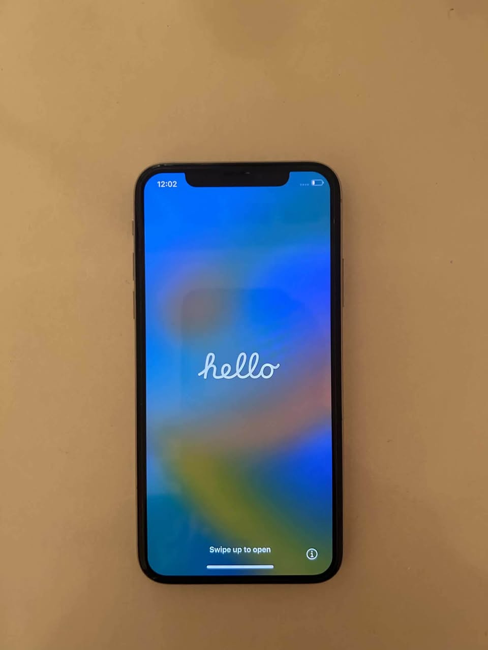 iPhone X iyi durumdadır, fiyatı 230