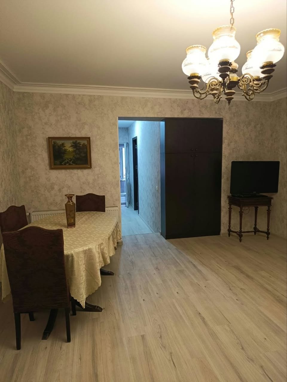 Վաճառվում է 3 սենյականոց բնակարան, Թբիլիսի