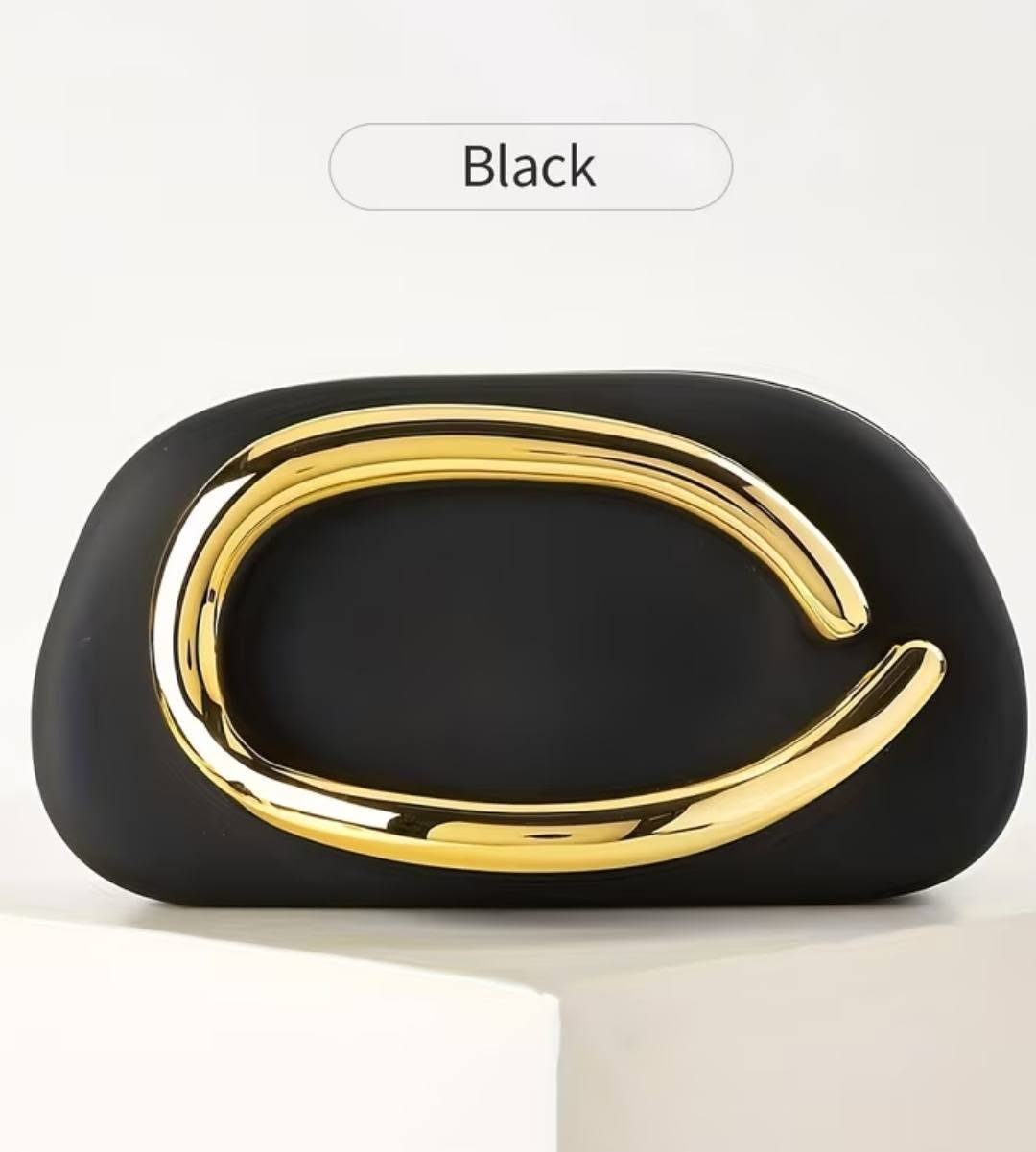 It's in place the most trendy and demanded clutch