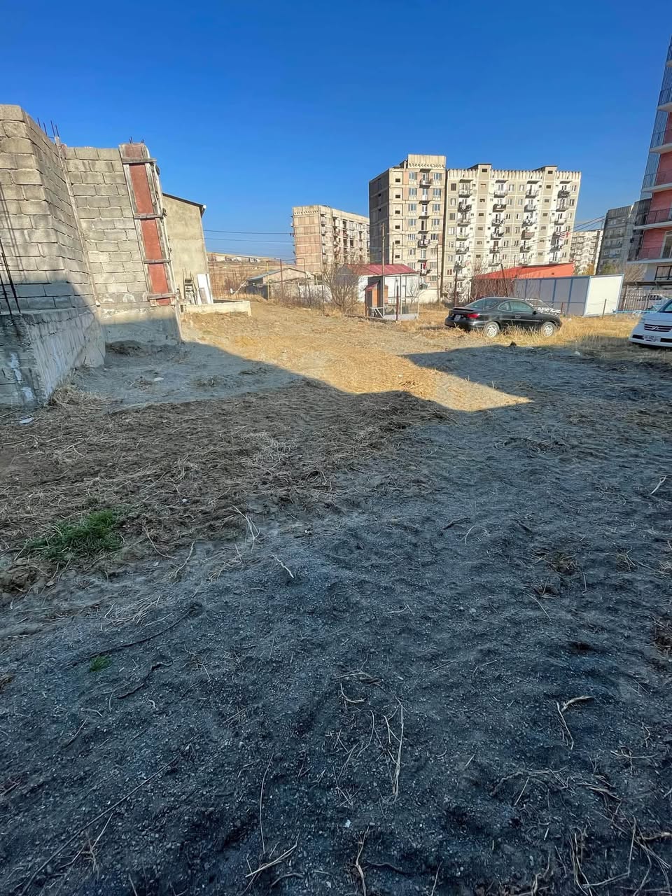 Arazi Parçası, Tiflis