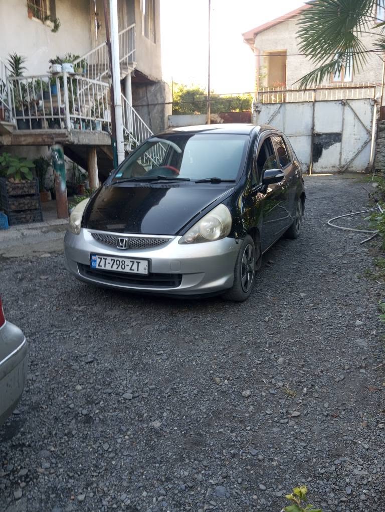 Avtomobil 2006