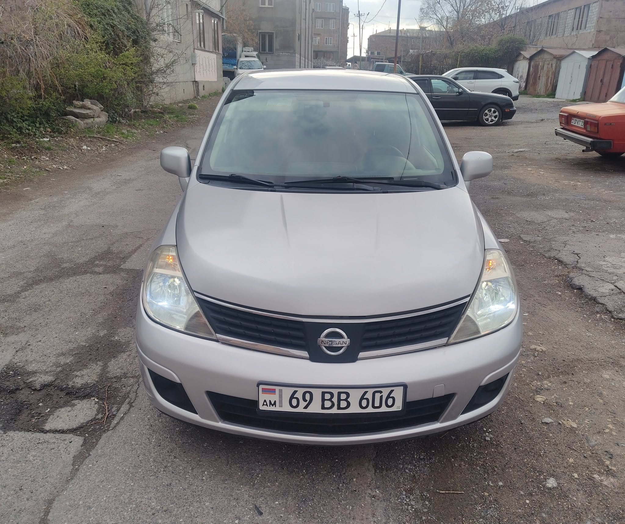 Nissan Versa 2006 — 5,700$