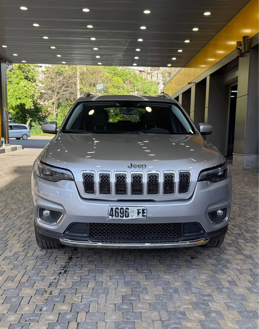 Jeep Cherokee 2020 — 12,900$