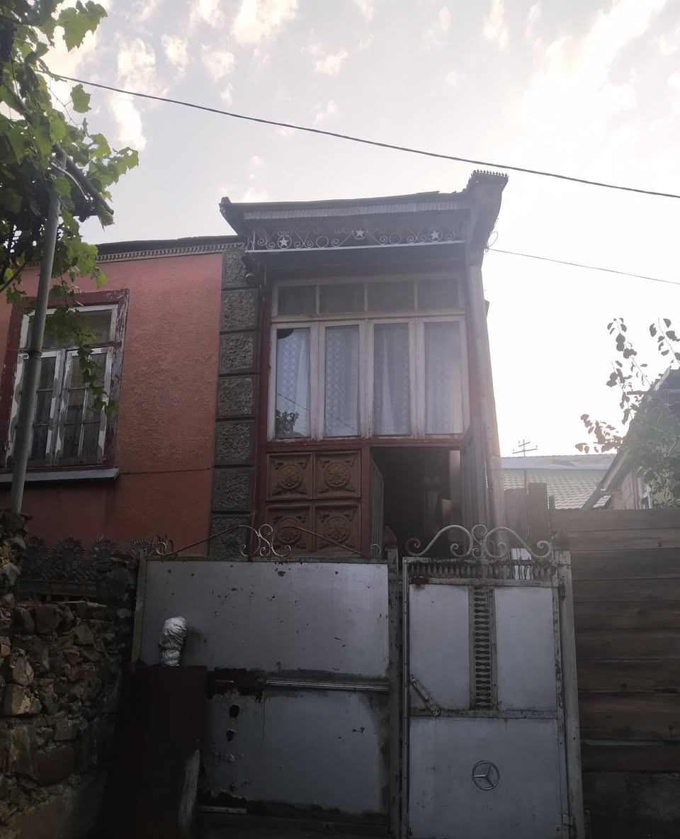 Ev, Tiflis