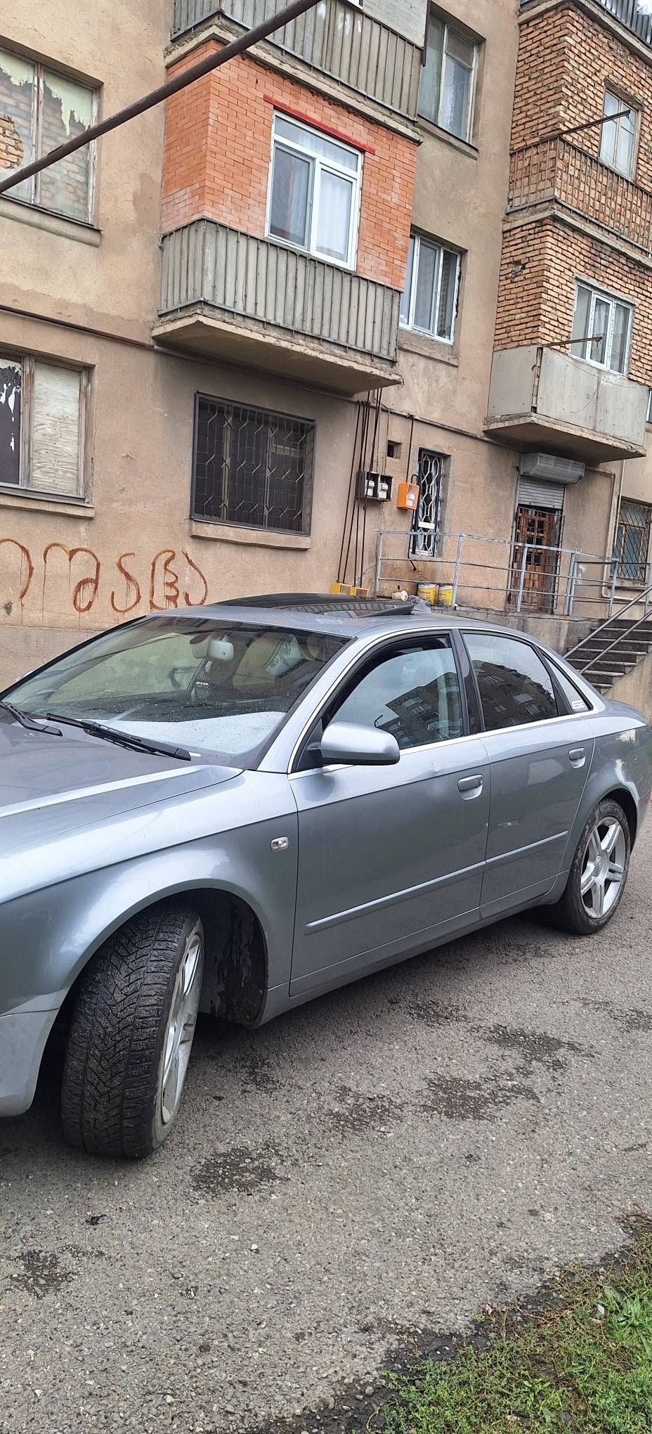 Audi A4 2006 — 1,900$