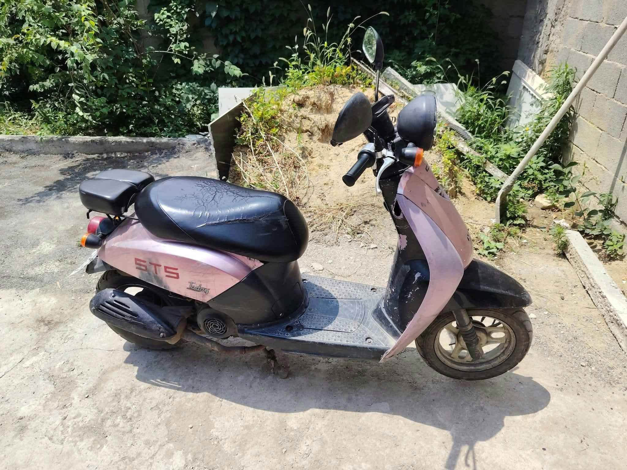Do not be surprised, with a 100 cubic engine, gy6, 100cc, as if professors - 800₾