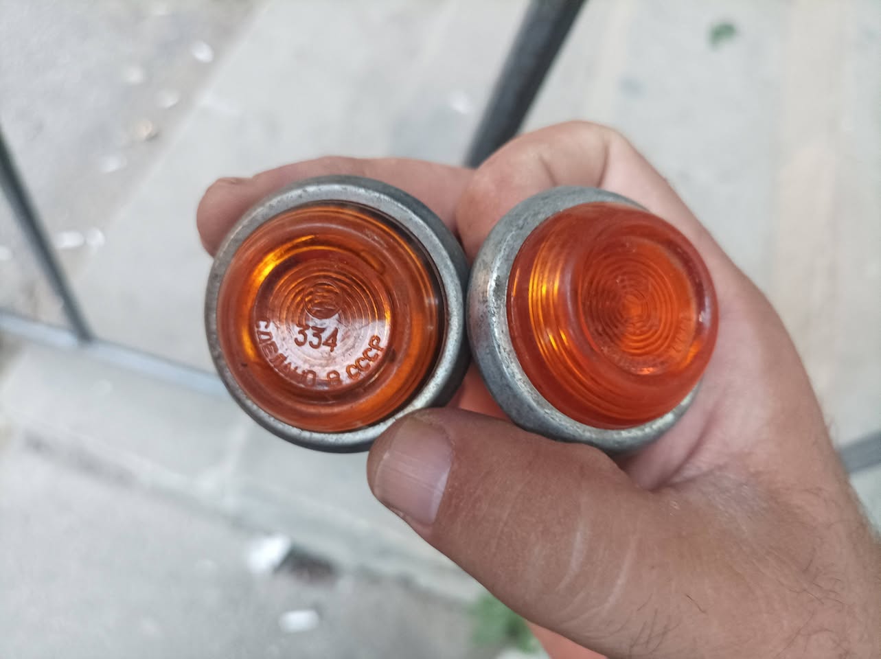 Avtomobil — 100₼