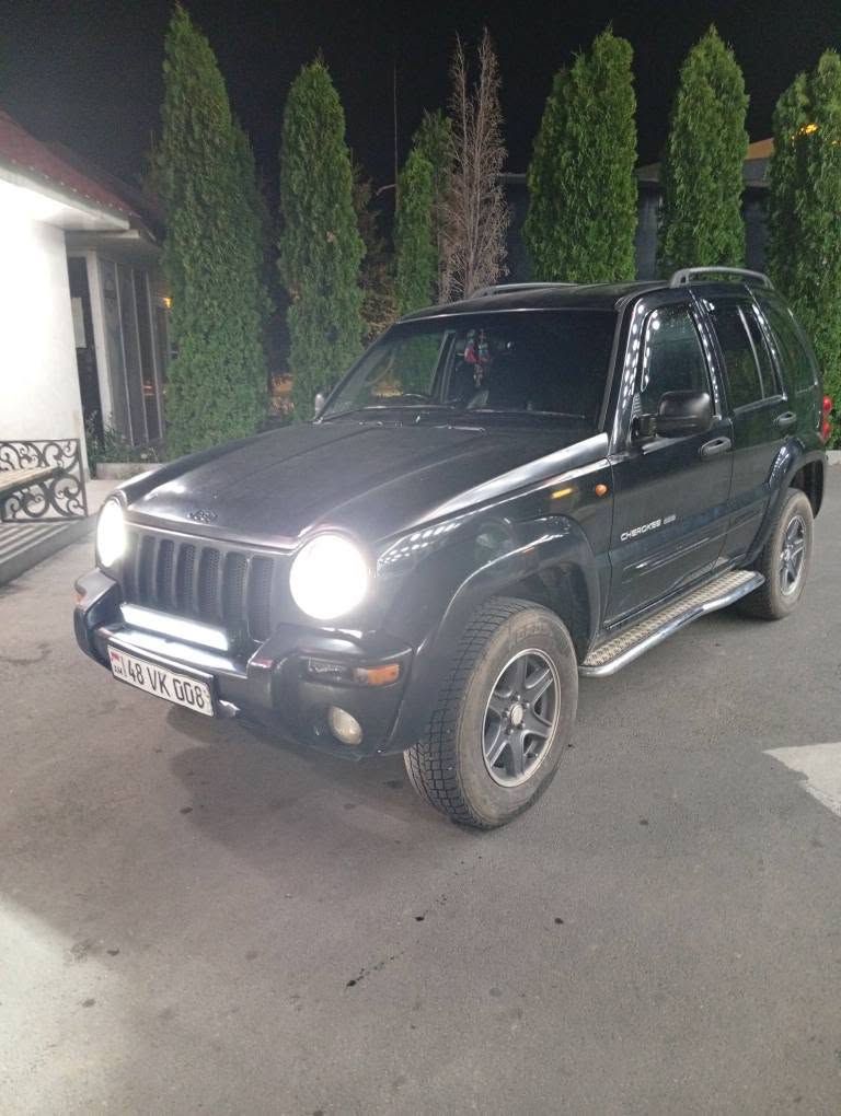 Jeep 2004 — 4,800$