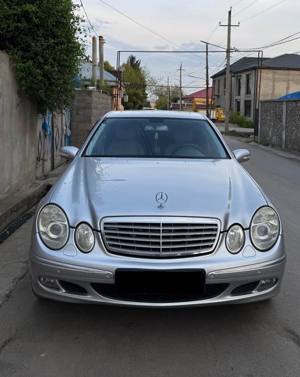 Mercedes-Benz 2005